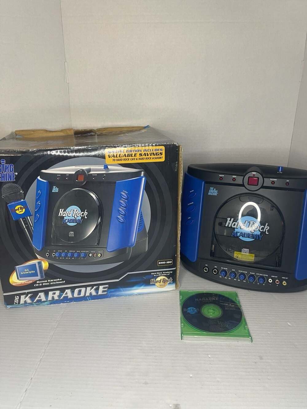 The Singing Machine Hard Rock Academy Karaoke System SMG-180 with Box